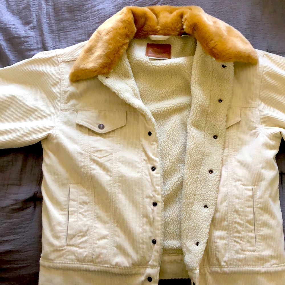 Levis Corduroy Sherpa jacket size M